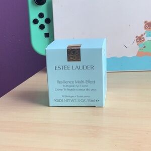 Estée Lauder Skincare Cream in Chic Box